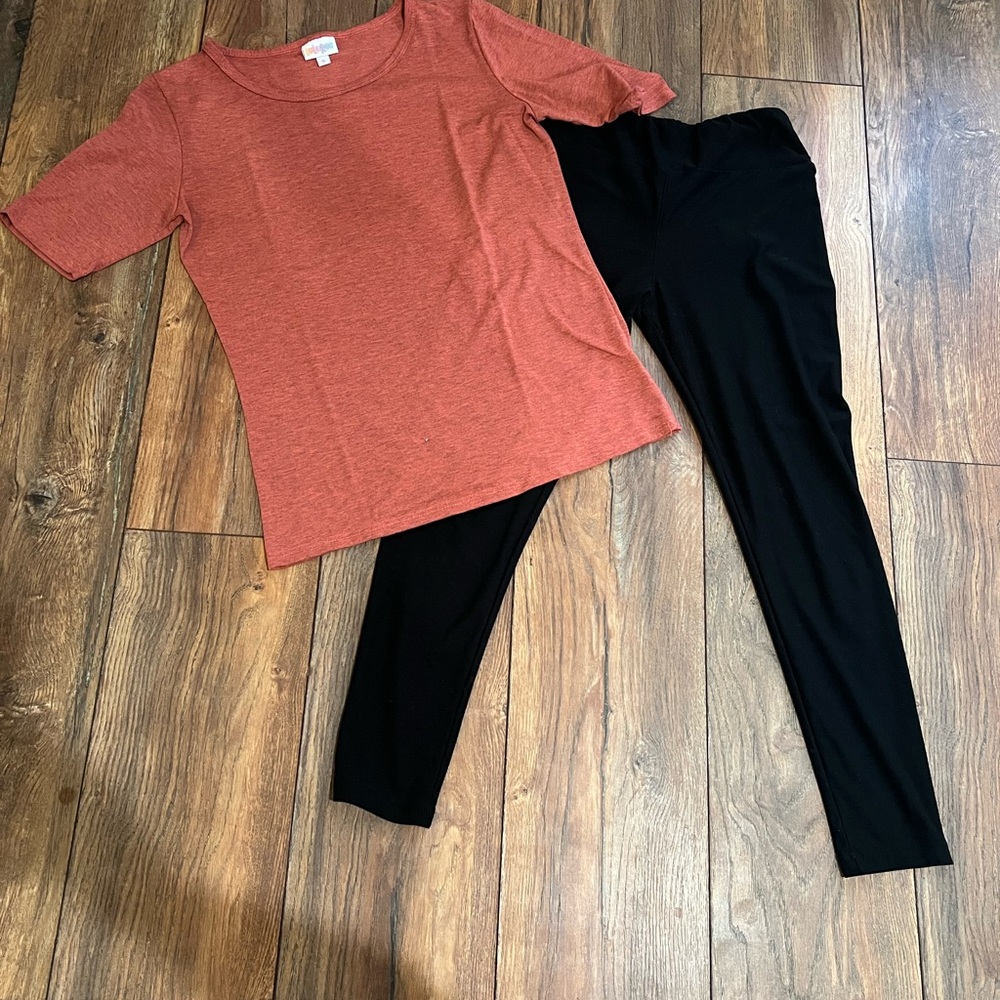 { lularoe } womans heathered fitted tee & capri leggings